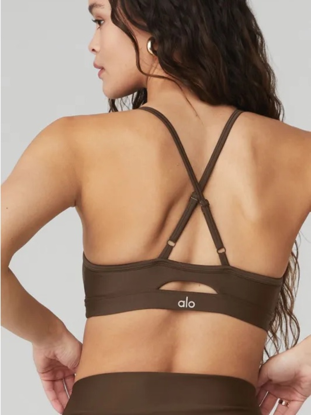 ALO Airlift intrigue sports bra espresso criss cross back straps workout top